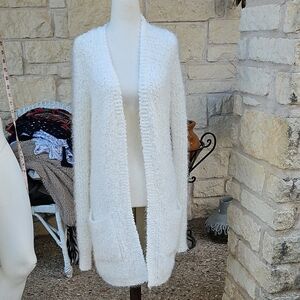 Unworn TART White Long Chunky Fluffy Eyelash Knit Cardigan Deep Pockets Size M